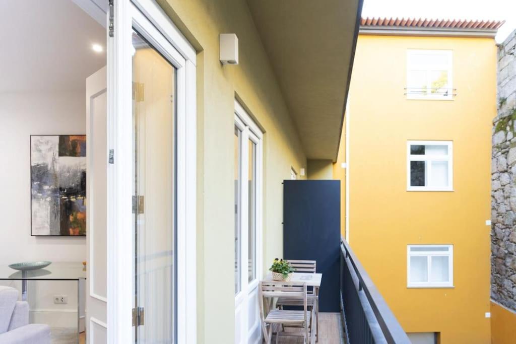 Sweet Porto Downtown Loft With Balcony Apartment Exterior photo